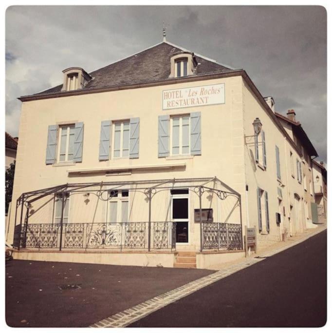 Hébergement de vacances Les Roches : Maison De Caractere Pour 15 Personnes