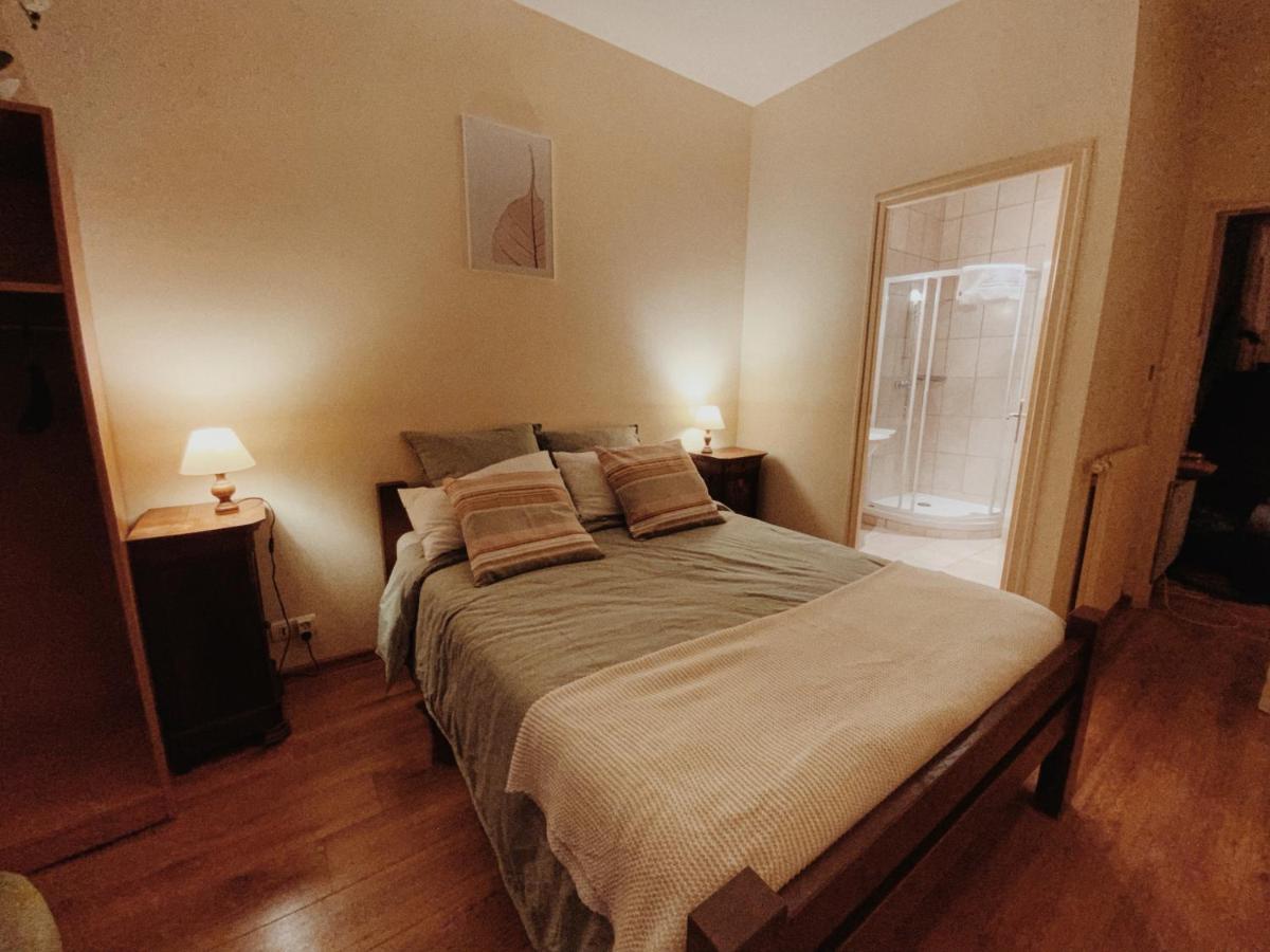 Hébergement de vacances Les Roches : Maison De Caractere Pour 15 Personnes *