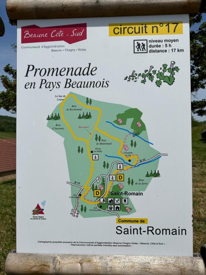 Les Roches : Maison De Caractere Pour 15 Personnes Hébergement de vacances Saint-Romain (Cote-d'or)